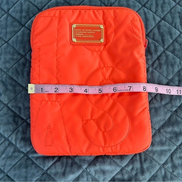 MARC JACOBS Tablet iPad Red Case 8” X 10.5” Quilted protector holder - Picture 12 of 12